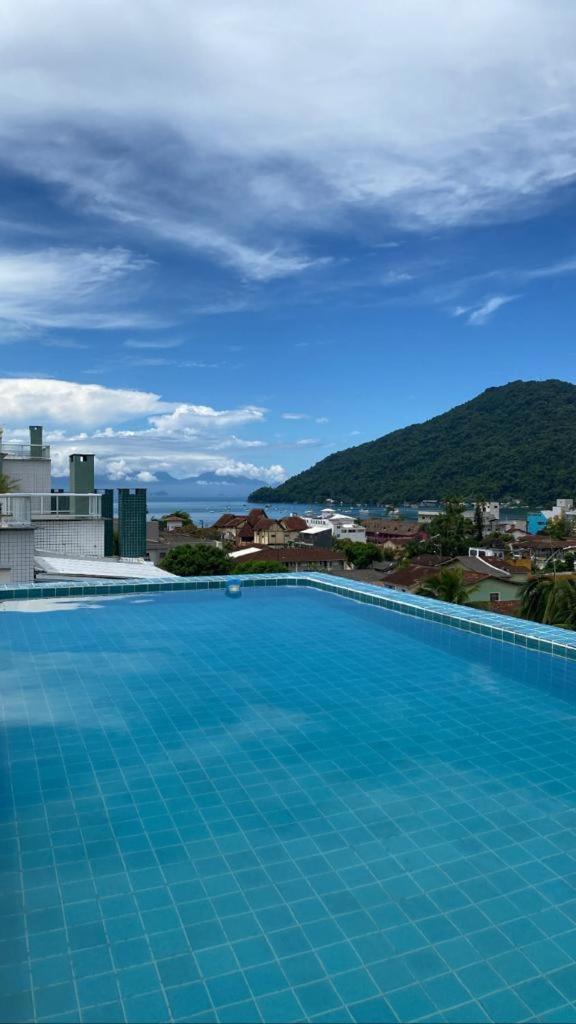 Lindo Com Piscina No Itagua *